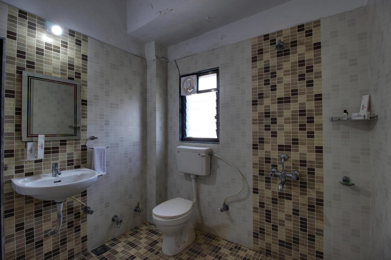 Times Raj Mahal Hotel Nāthdwāra Zewnętrze zdjęcie